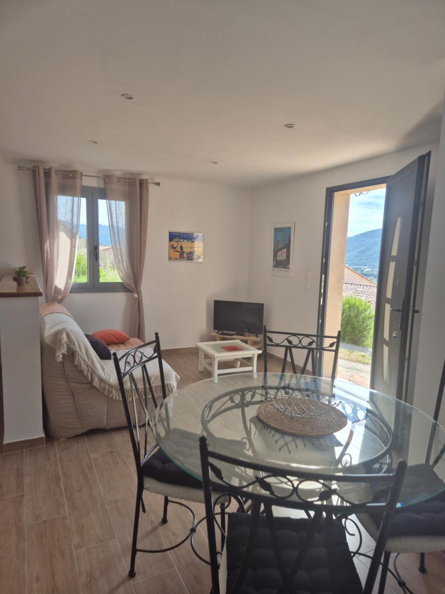 Charmant Petit Logement A 3 Kms De La Plage Belgodere  Room photo